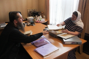 16 июня 2021 г. – архив прот. Григория Пономарева передан Е.А. Кибиревой древлехранителю и председателю Комиссии по канонизации святых Шадринской епархии иг. Варнаве (Аверьянову) в Далматовскую обитель.