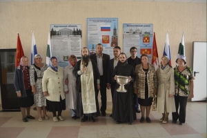31 августа 2016 г.– освящение нового здания средней школы в с. Уксянское Далматовского района накануне начала нового учебного года совершил наместник Далматовского монастыря игумен Варнава (Аверьянов).