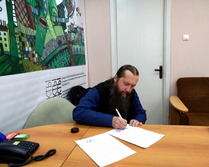 28 января 2021 г. – наместник Далматовского монастыря, епархиальный древлехранитель игумен Варнава (Аверьянов) подписал договор о продлении до 31 марта 2022 г. экспонирования шлема прп. Далмата Исетского в Скорбященском храме Далматовской обители.