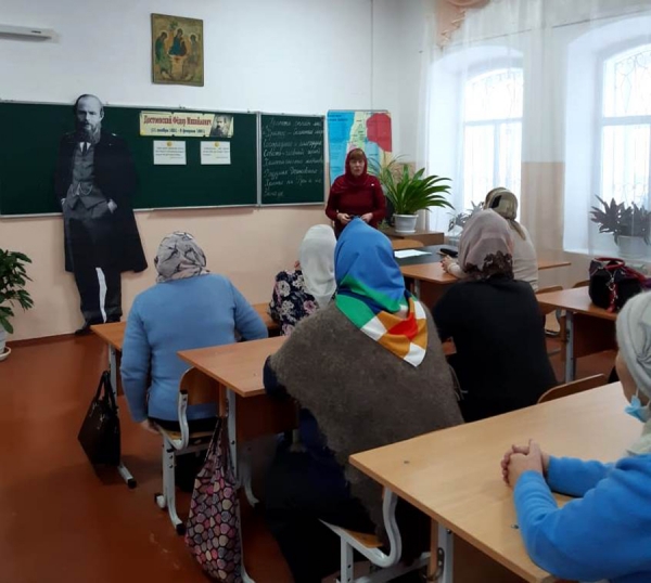 21 декабря 2021 г. – прихожане Далматовской обители организовали в воскресной школе «Свеча» литературный вечер, посвященный памяти Ф. М. Достоевского, 200-летие со дня рождения которого отмечается в 2021 г.