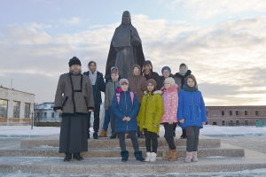 9 декабря 2019 г. – насельник Далматовского монастыря иеромонах Иосиф (Бровкин) провел экскурсию по обители для воспитанников Красноисетской школы-интерната.
