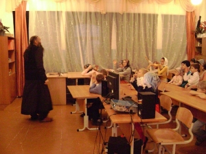 6 ноября 2016 г. – традиционный детский утренник, посвященный престольному празднику Далматовской обители, прошел в воскресной школе монастыря.