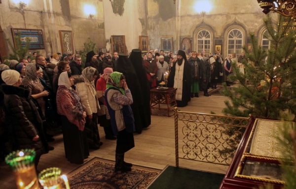 7 января 2017 г. – праздник Рождества Христова отметили в Далматовской обители.