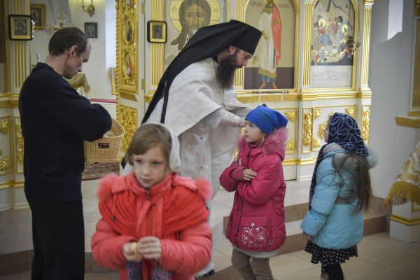 2 января 2017 г. - В день памяти св. праведного Иоанна Кронштадтского прошли богослужения в приписных к Успенскому Далматовскому мужскому монастырю храмах.