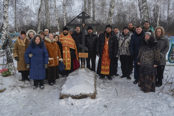 11 ноября 2015 г. – в с. Изъедугино Шатровского района установлен и освящен крест на могиле дочери Далматовского священномученика диакона Василия Ситникова Кокшаровой Серафимы Васильевны (29/VII 1898 – 26/IX 1987).