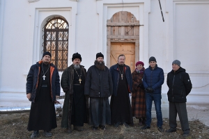 15 ноября 2018 г. – древлехранитель Шадринской епархии, наместник Далматовского монастыря игумен Варнава (Аверьянов) ознакомился с ходом реставрации Трехсвятского храма с. Карачельское Шумихинского района.