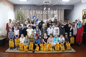 7 января 2022 г. – традиционный Рождественский утренник состоялся в воскресной школе Далматовского монастыря «Свеча».