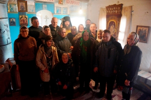 18 октября 2022 г. – Литургию в день памяти Московских святителей отслужил в молебном доме с. Вознесенское Далматовского района его настоятель, благочинный Монастырского округа игумен Варнава (Аверьянов).